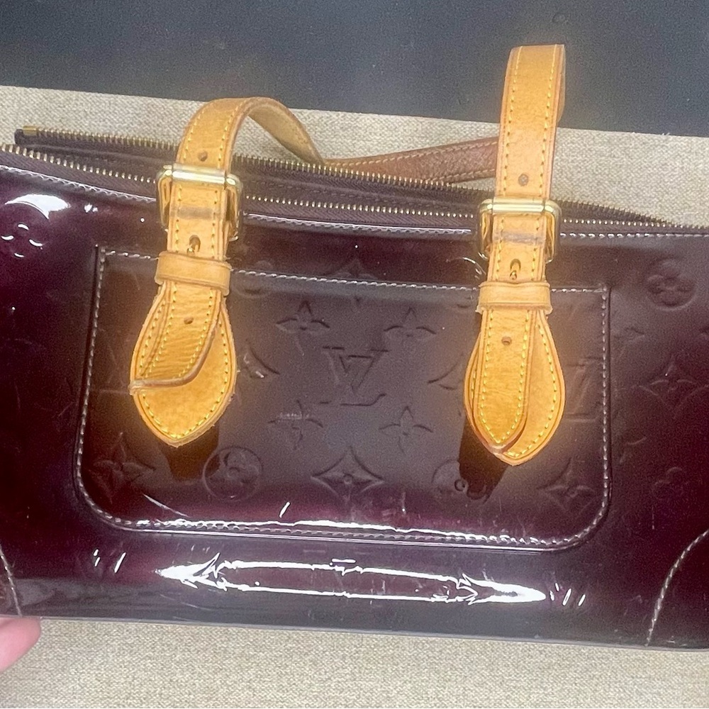 Louis Vuitton Amarante Monogram Vernis Rosewood Avenue